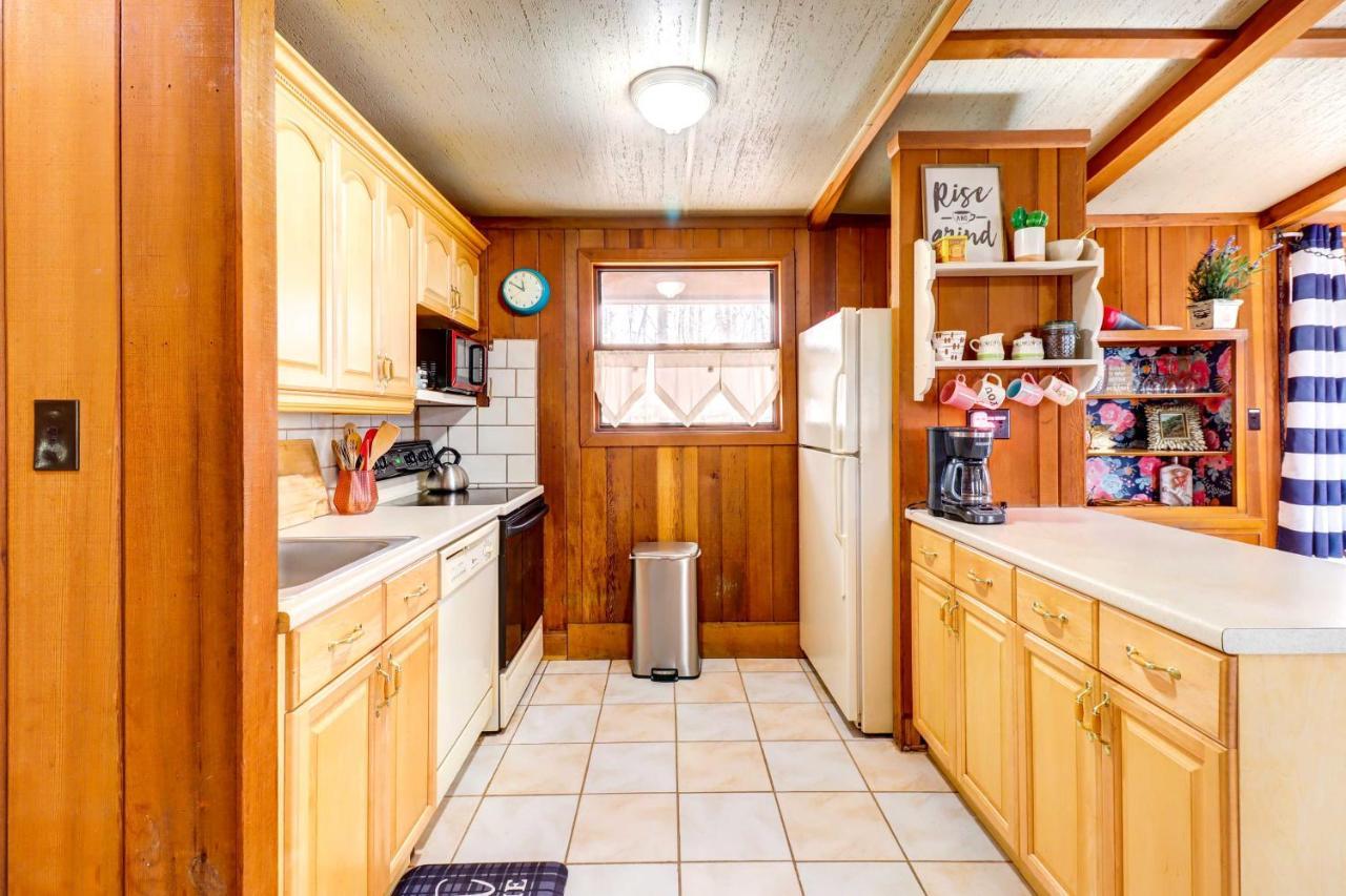 Pet-Friendly Gouldsboro Home At Big Bass Lake Exterior foto