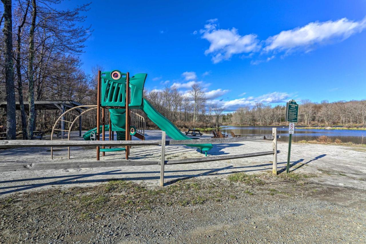 Pet-Friendly Gouldsboro Home At Big Bass Lake Exterior foto